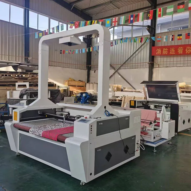Non-woven fabric cutting machine Sample Cloth laser cutting machine Plush fabric cutting And Punching machine