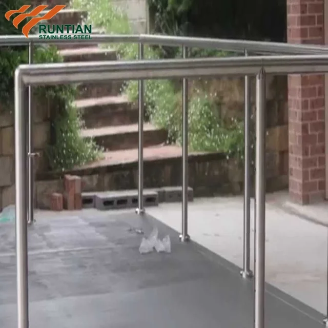 Modern Structural Curved SS External Stainless Steel Fascia Mounted Glass Balustrade