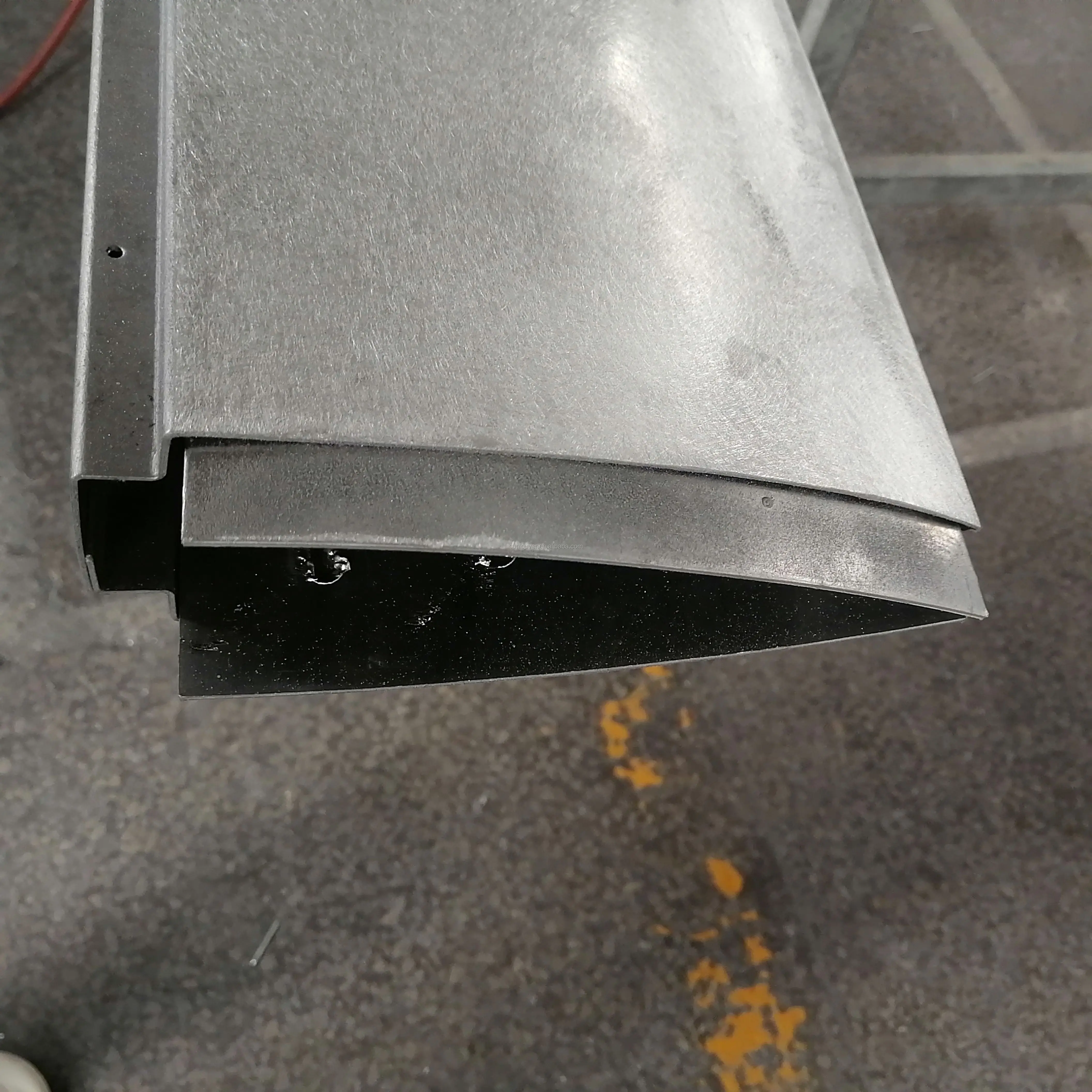 Aluminum Alloy Aerobrise  Louver  Vertical installed Facade Cladding for decoration