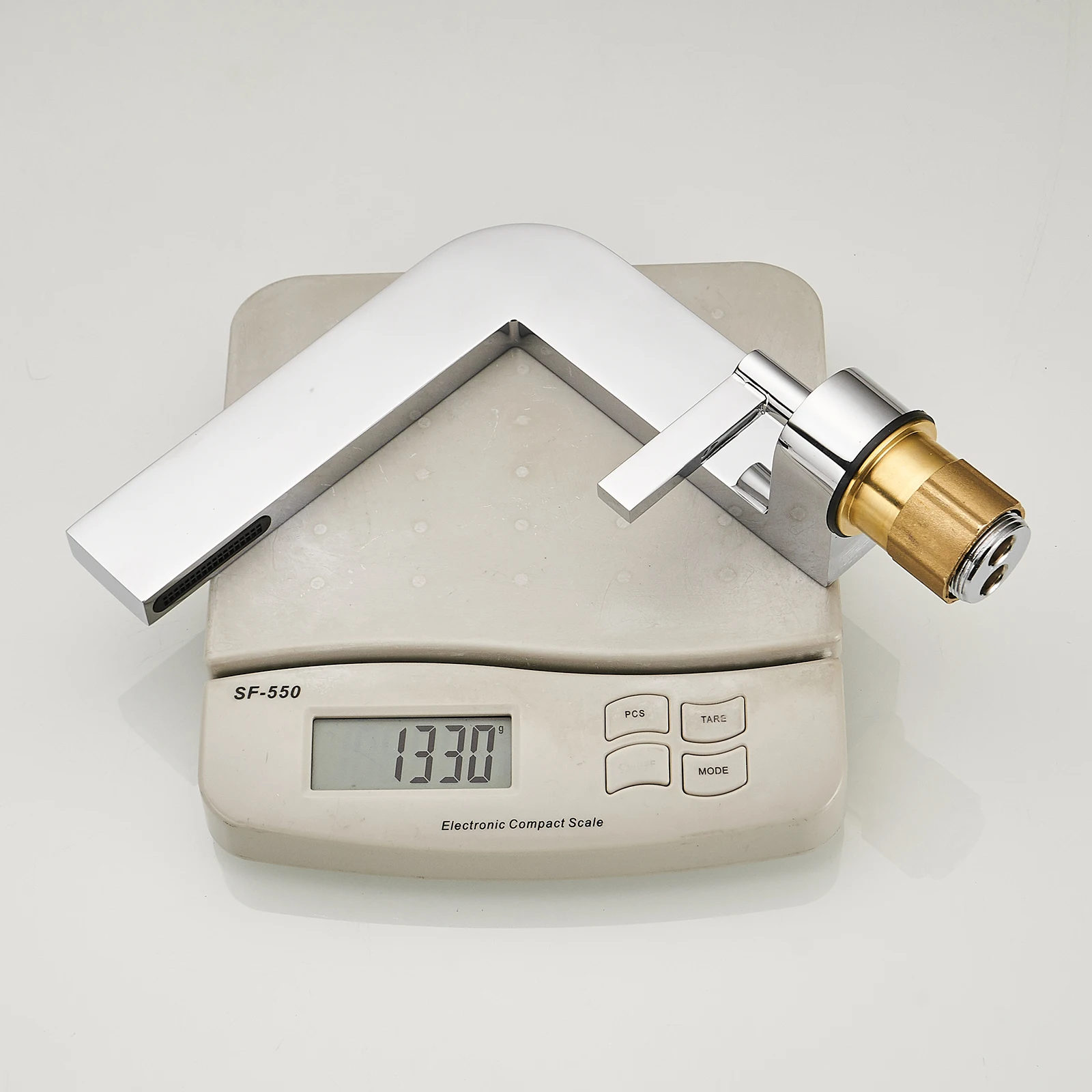 Square Basin Silver Faucet Basin Mixer Faucet Style Bathroom Single Handle Stainless Steel New European Hot Cold Water Mixer FLG