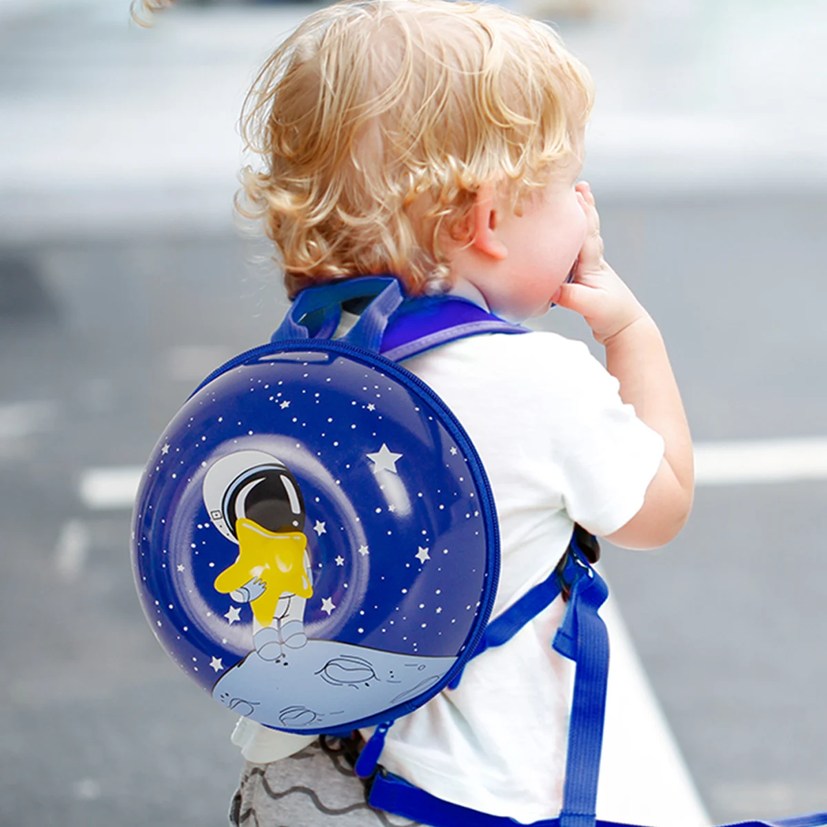 Wholesale Character Desgin Little Girl Kids Children Lovely 3d Hand Shell Style Fruit Kawaii Strawberry Starry Sky Backpack