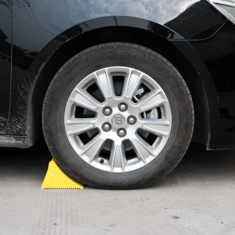 High Strength Car Truck Stopper Plastic Control Anti-Slip Block Wheel Tire Chock