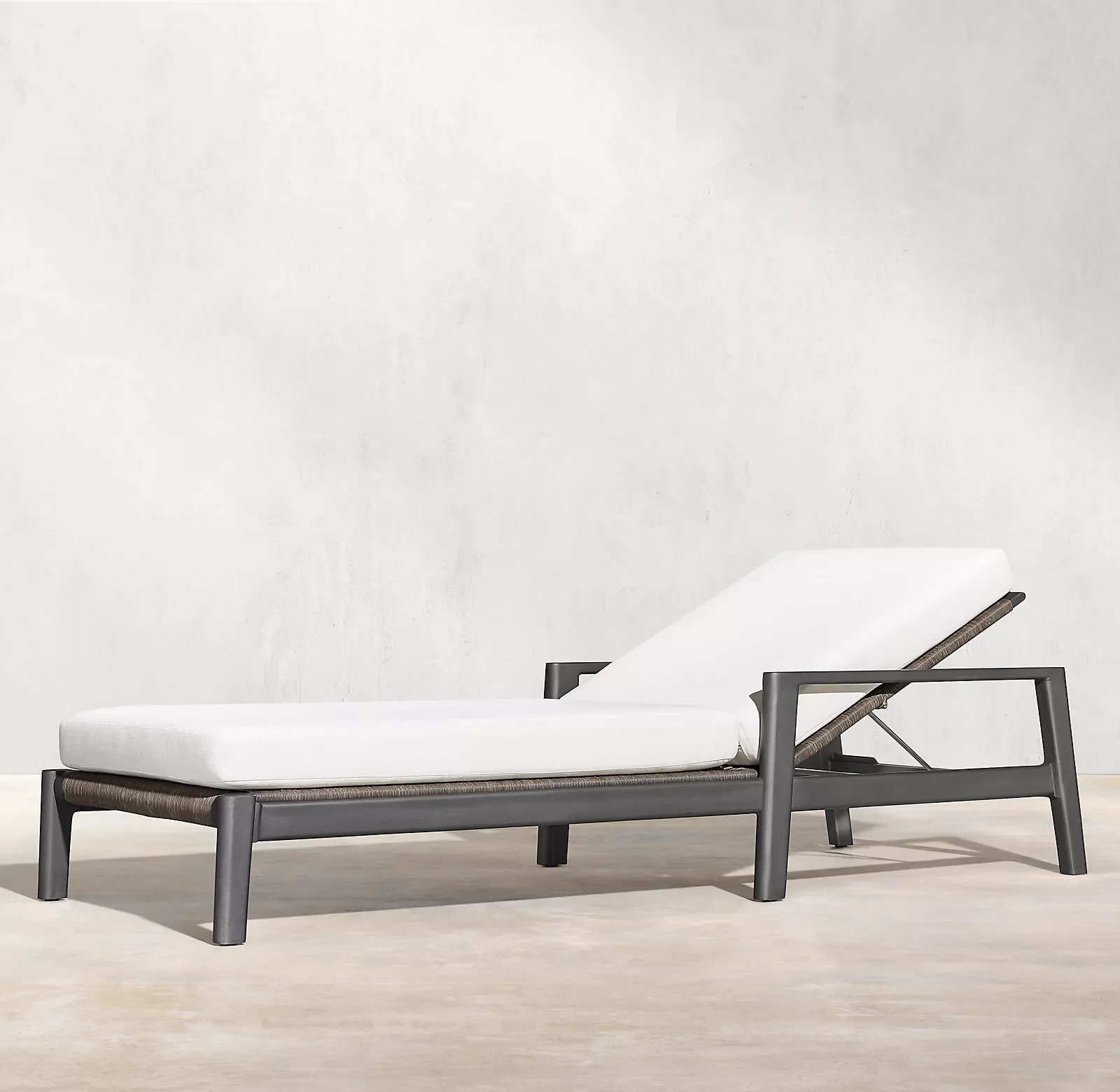 Hangkai waterproof sun lounge high quality aluminum rattan lounger commercial hotel beach pool rattan outdoor sun lounger