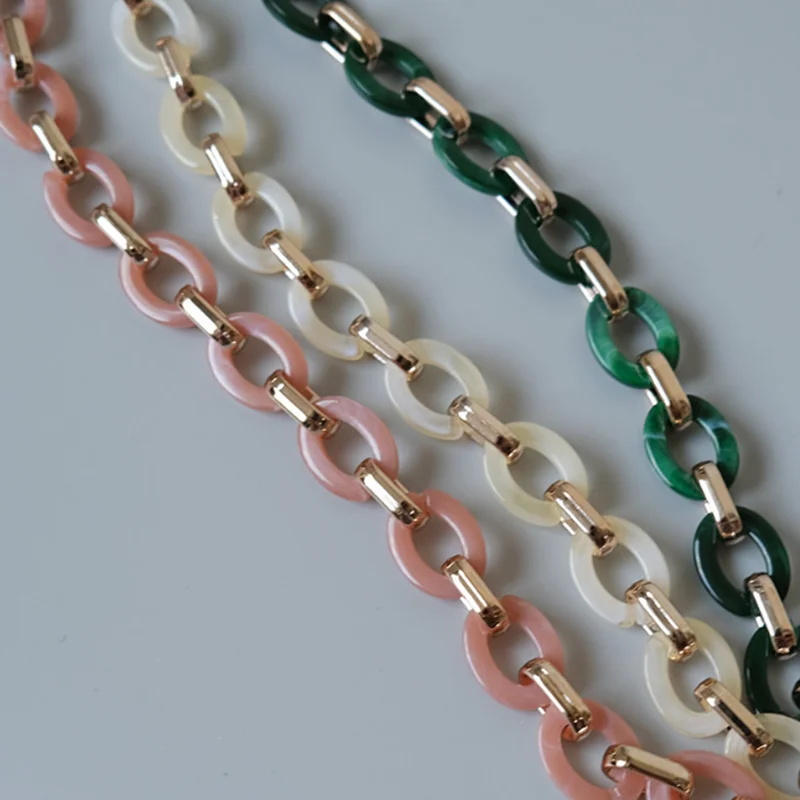 wholesale hardware accessories of guangzhou acrylic chain plastic ornament straps chain for bags