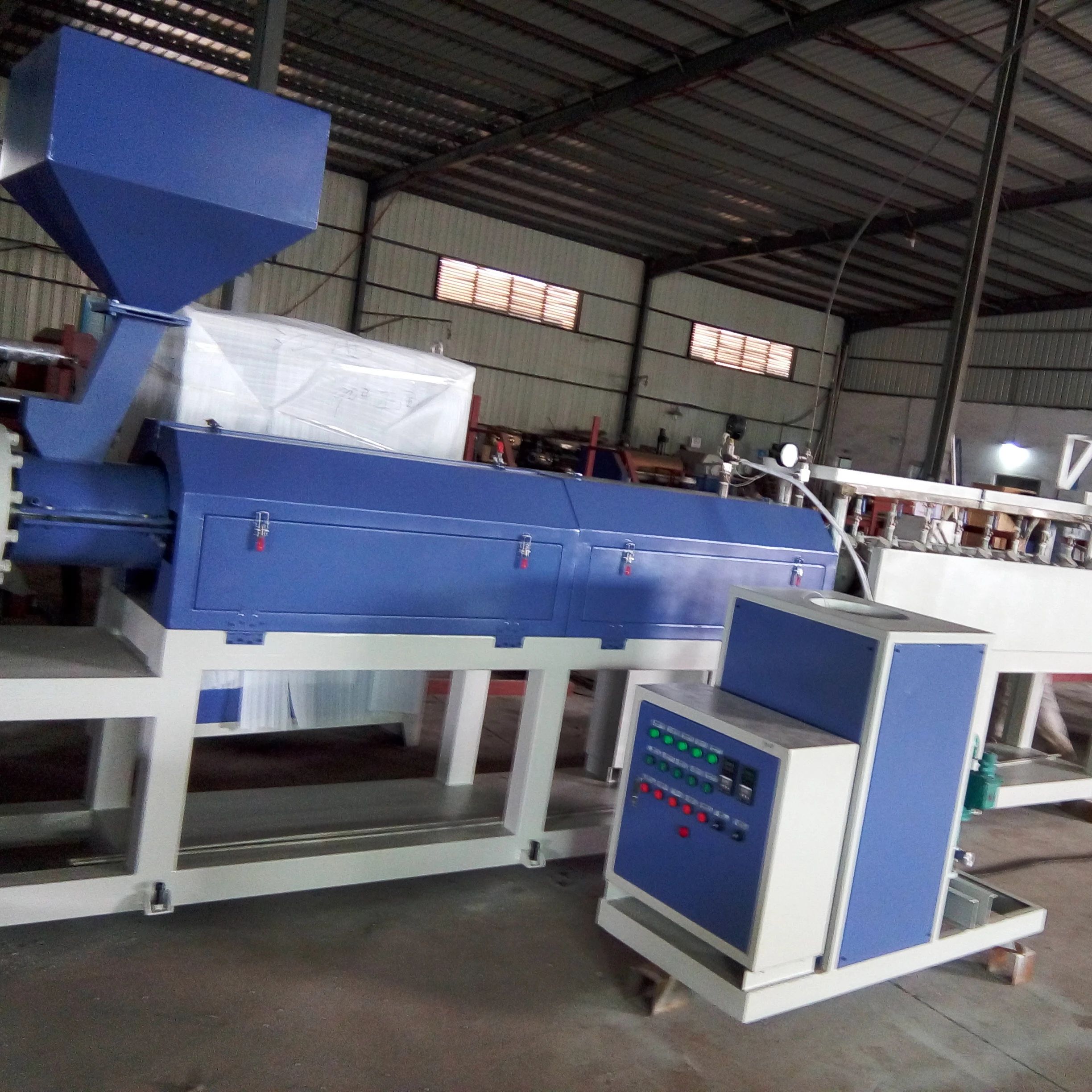 RSD-105 Automatic pe foam tube/pipe profile extrusion machine with excellent performance