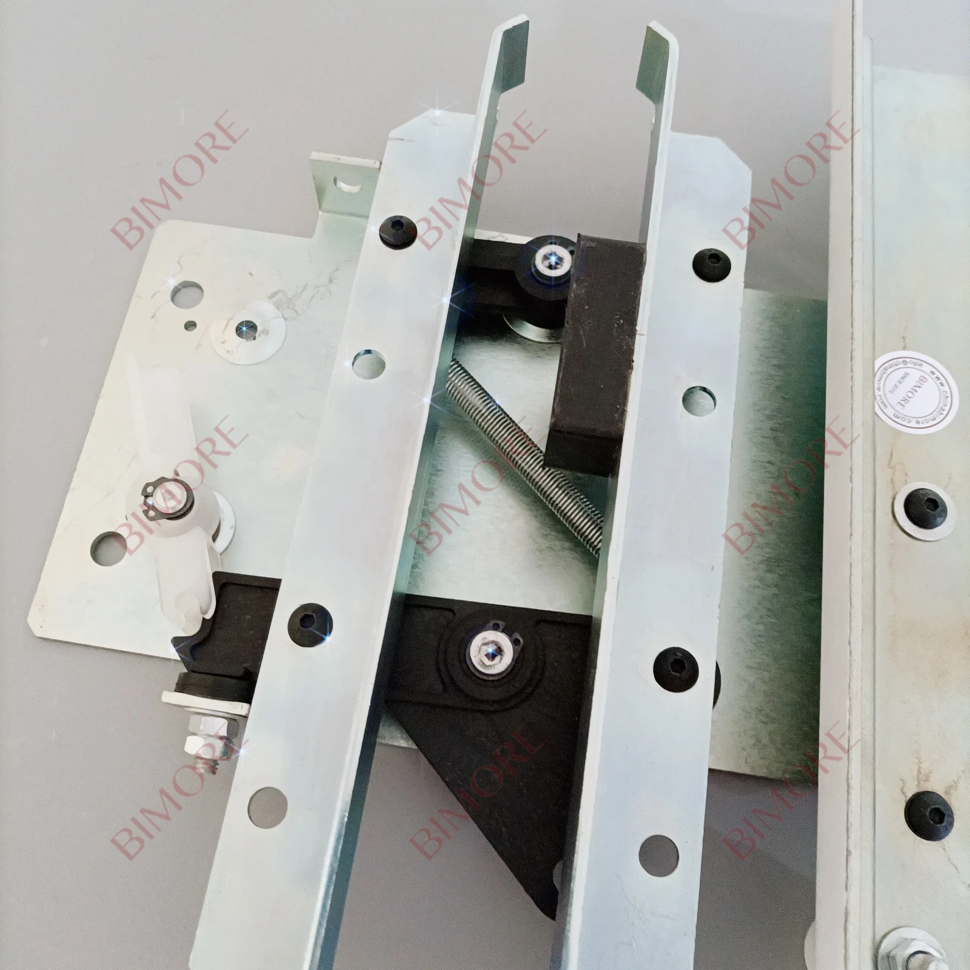 A type FAA24390H1 Elevator Door Vane SKY H1 For AT120 Door Cam Elevator Spare Parts
