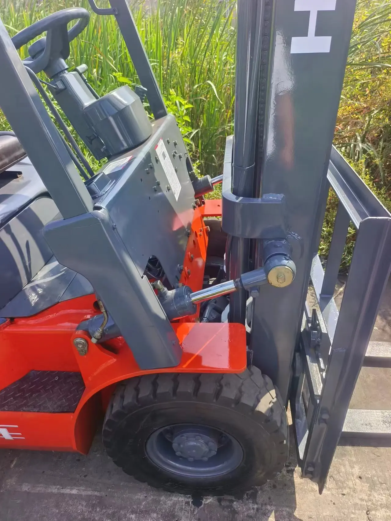 1.5 Ton Diesel Mini Forklift with Side Shift Fork Positioner CPCD15  in China
