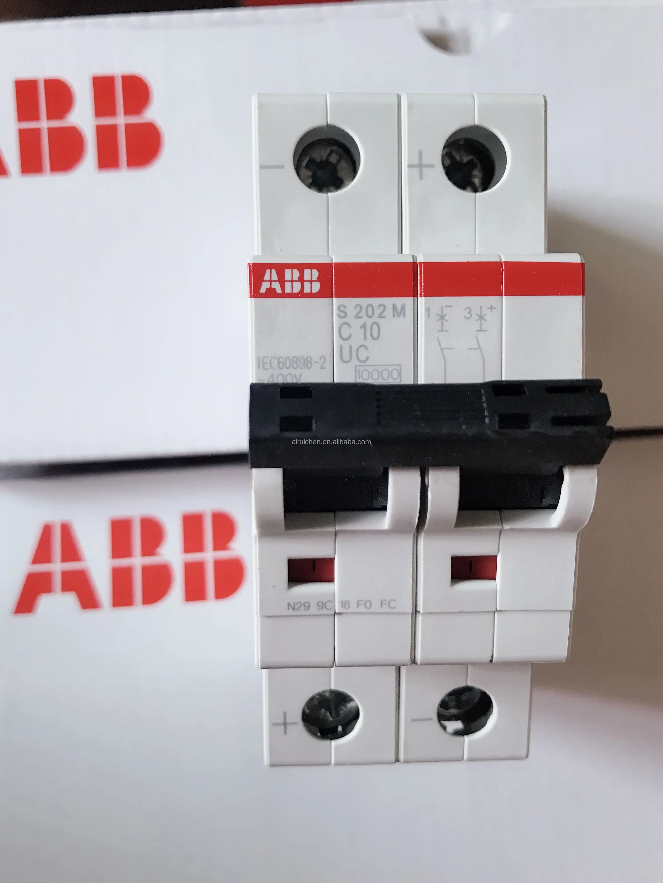 Distributors ABB-China Miniature Circuit Breaker 2TAZ140200R0065 SH202-B6 MCB circuit breaker
