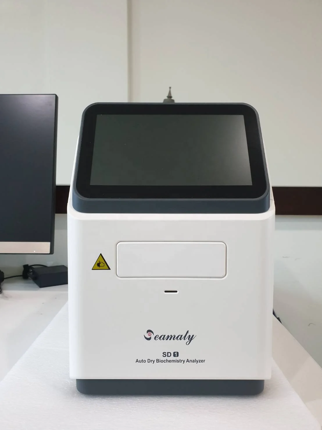 D1 Dry Chemistry Fully Auto Biochemistry Dry Biochemical Analyzer Blood Test Machine