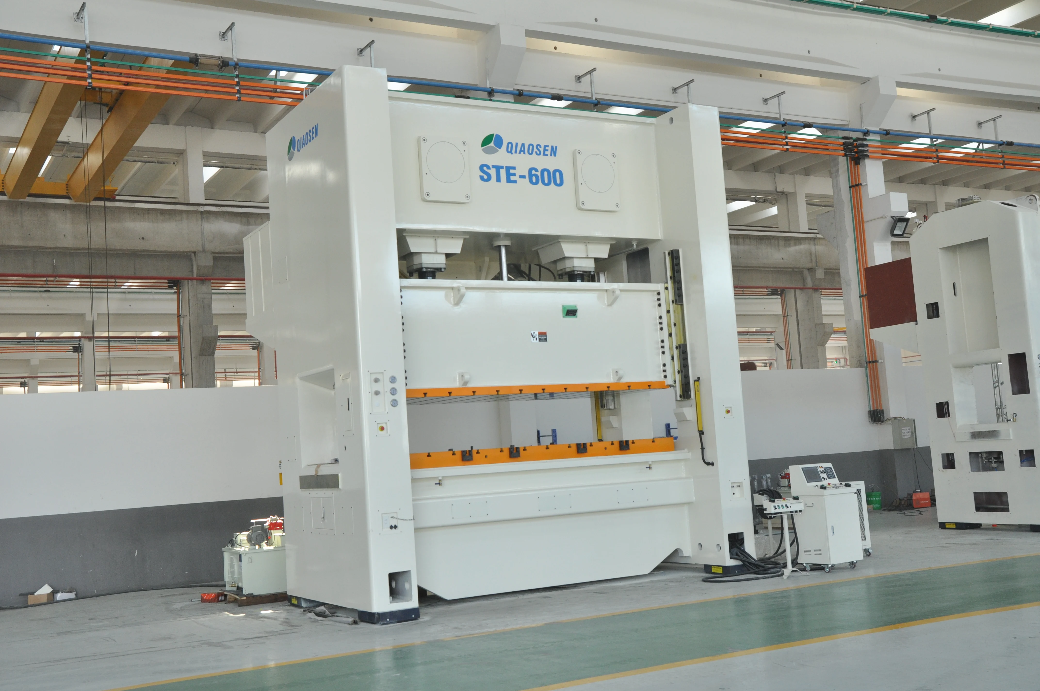 Automatic press car body making machine pneumatic stamping machine with Japan technology