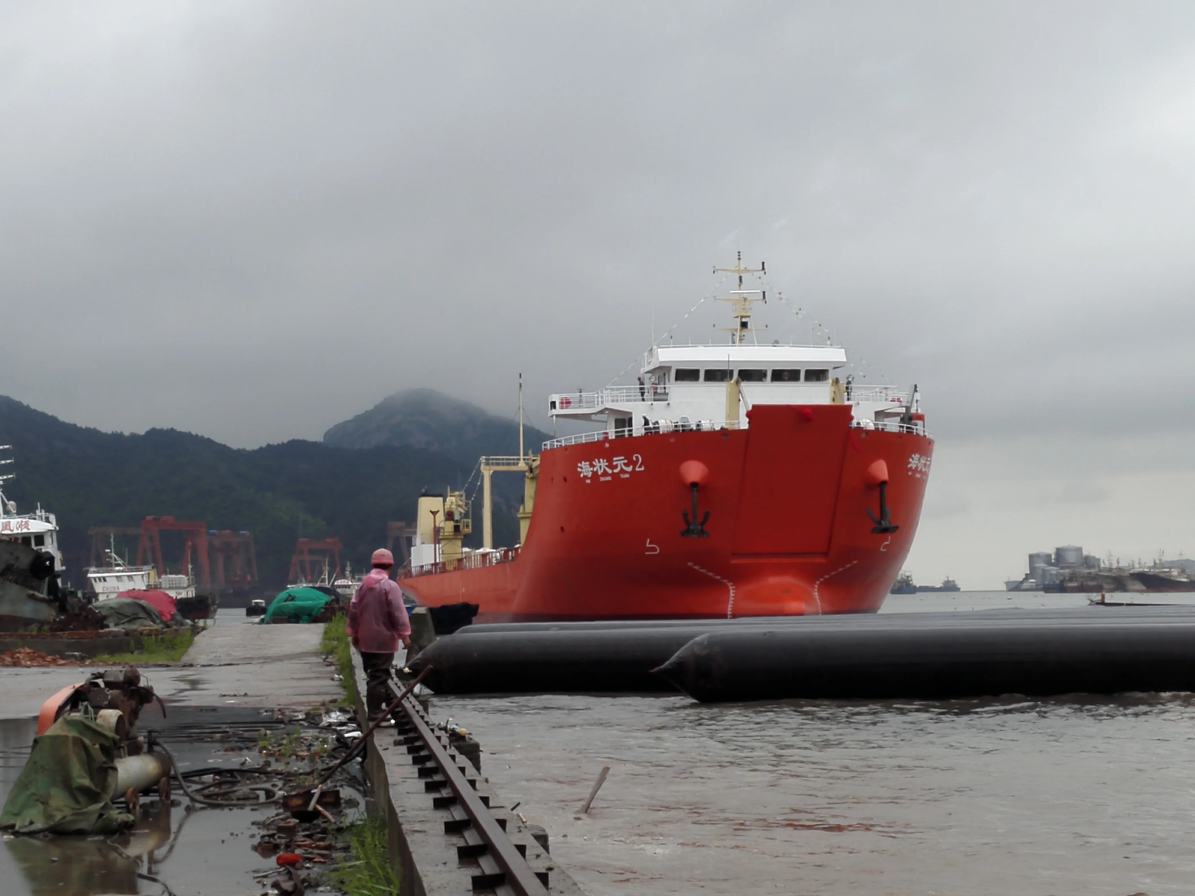 
newbuilding 88.00 meters 216 TEU container carrier with crane for sale 