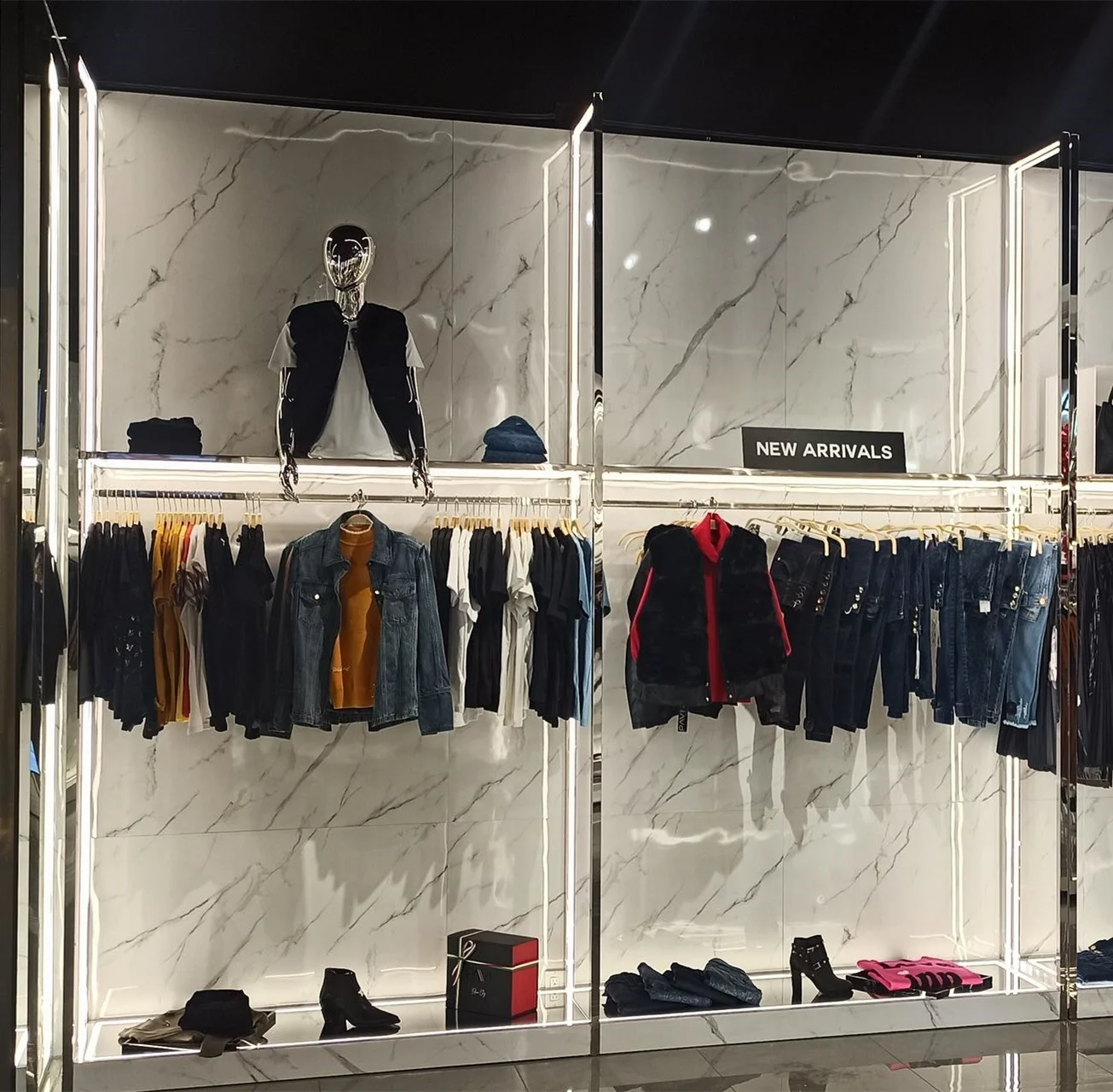 High End Shop Fittings and Displays for Fashion Clothing Boutique Store Display Fixtures Clothing Display Racks
