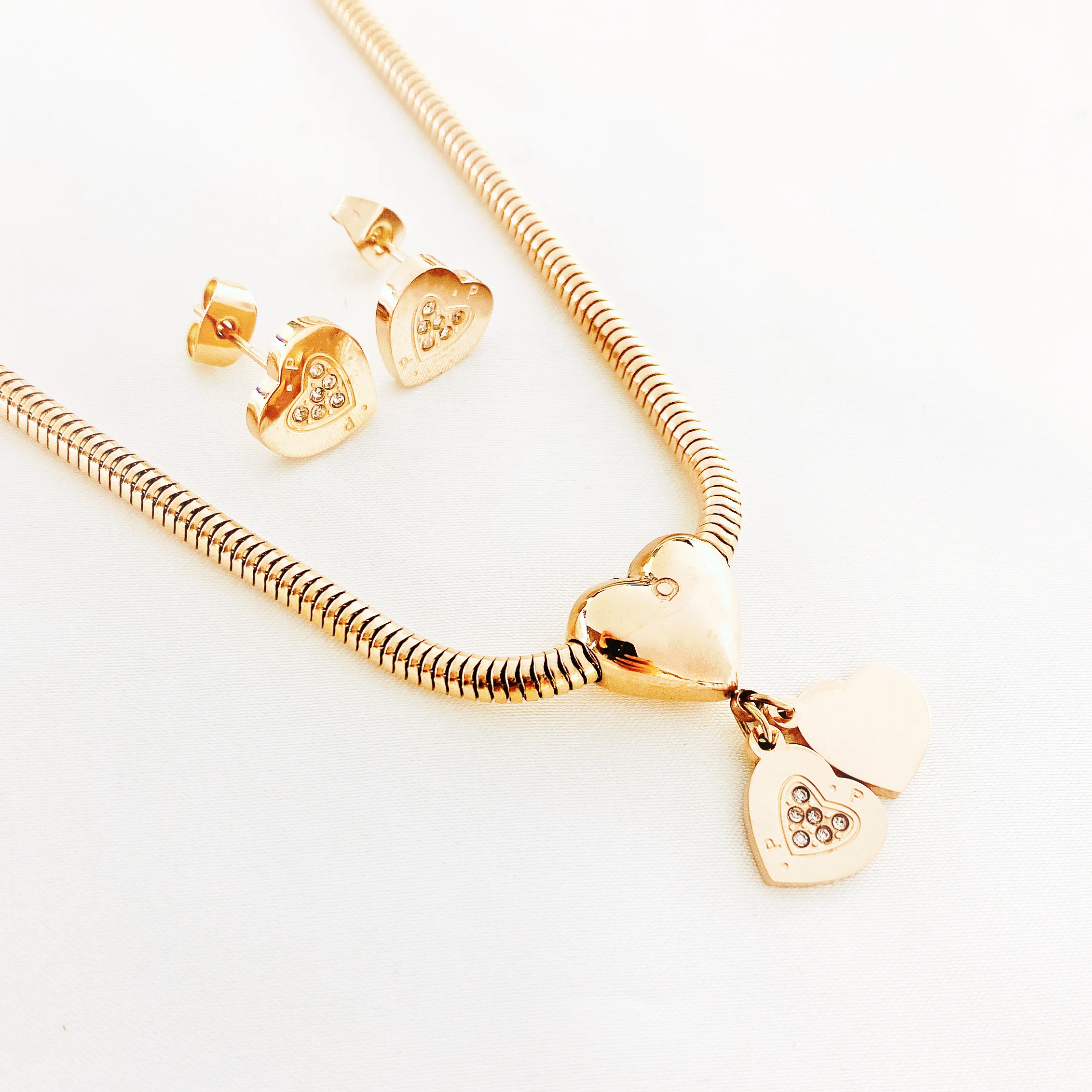 Gold color Choker Necklace for women heart Pendant Chain Necklaces & Pendants Laces velvet chokers Fashion Jewelry mama necklace