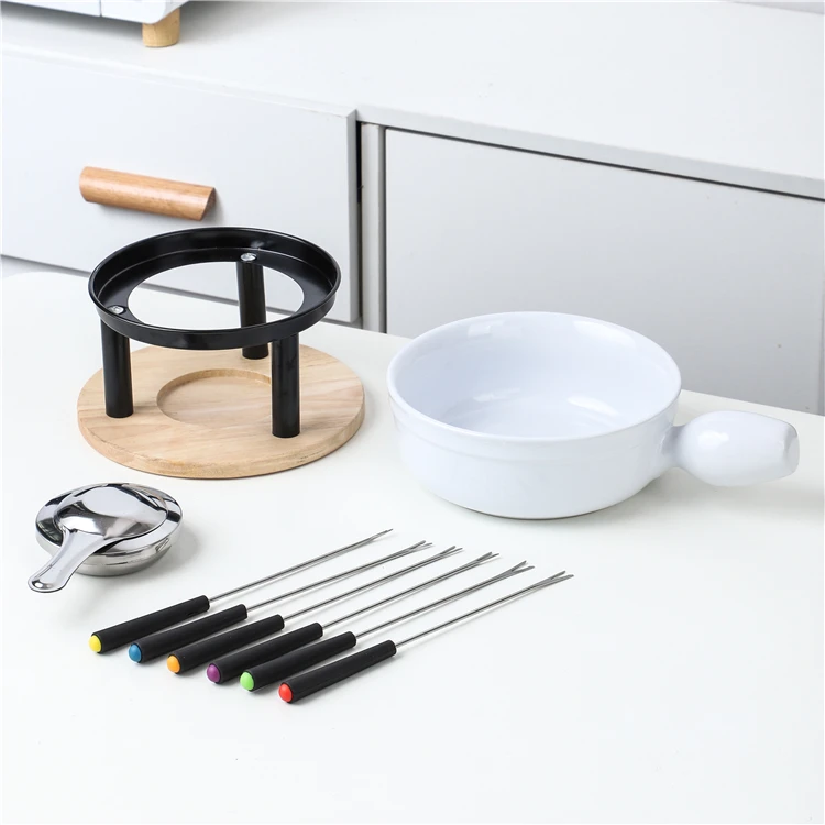 Набор изысканных кухонных принадлежностей для фондю с шоколадным сыром