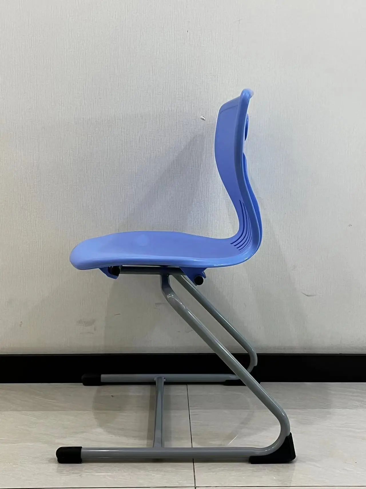 Wholesale College Student Chairs PP Plastic University Classroom Furniture Adult Student Chair