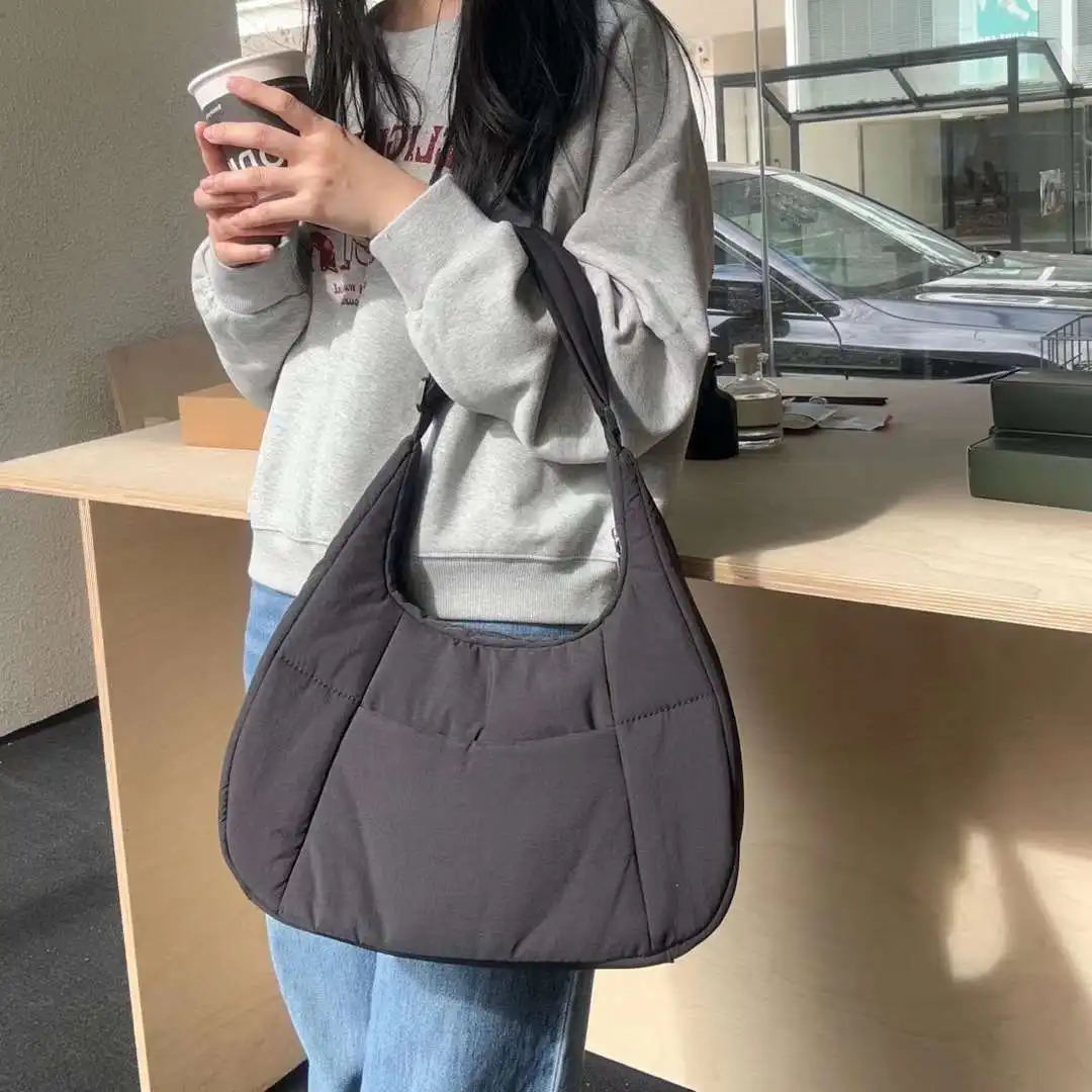 New nylon armpit bag for women simple dumpling handbag niche lightweight shoulder bag with Adjustable Strap