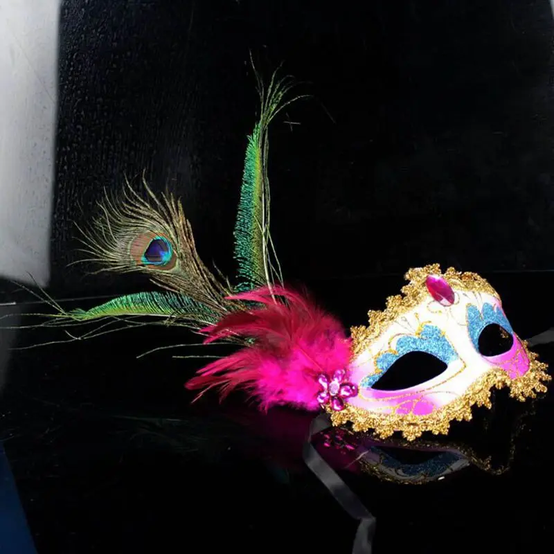 Woman Masquerade Masks Luxury Peacock Feathers Half Face Mask Party Cosplay Costume Halloween Venetian Mask