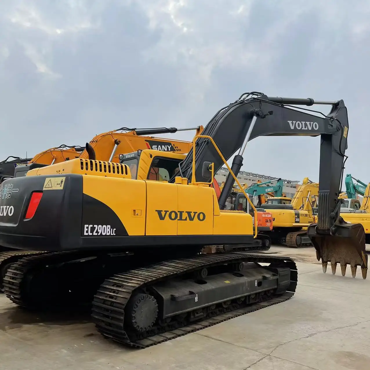Orginal Volvo Used Excavator Ec290blc/ Ec210blc /Ec240blc Hydraulic Crawler DIgger for Sale