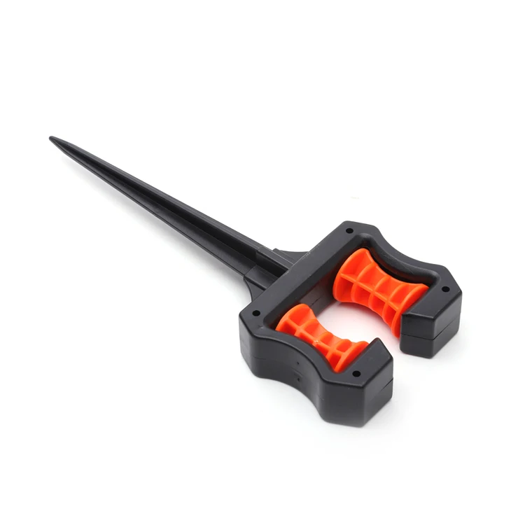 Пластиковый фиксированный держатель для садовой водопроводной трубы с шипами