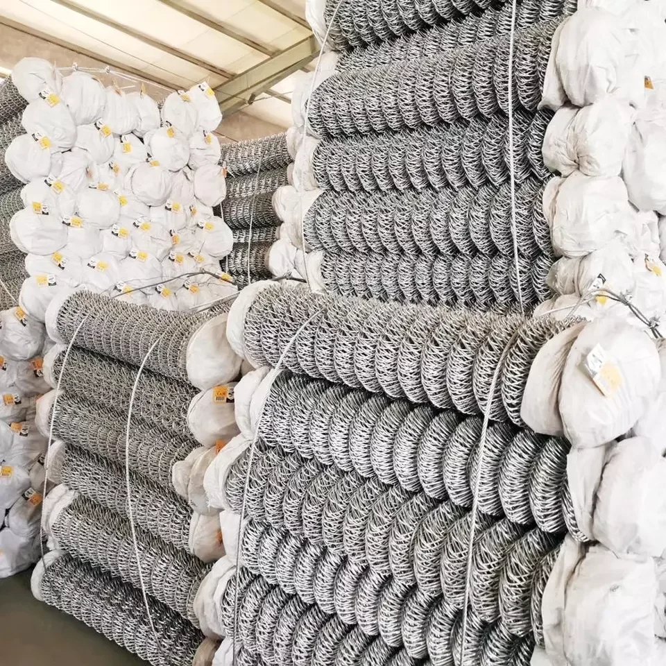 China Supplier Heavy Duty Anti-Rust Galvanized Chain Link Wire Mesh Fence
