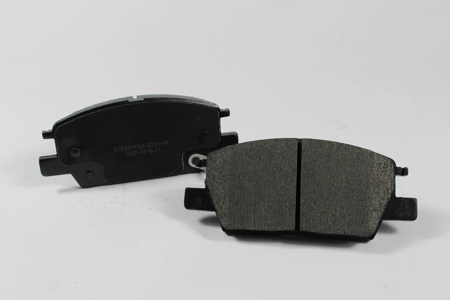 Brake pad D1913 NAO ceramic formula with DOT certification