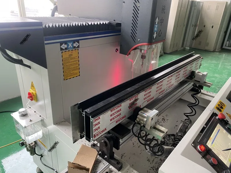 New Design Industrial Automatic Aluminum Profile Processing Center CNC Drilling Milling Machine for Sale SKX-1000