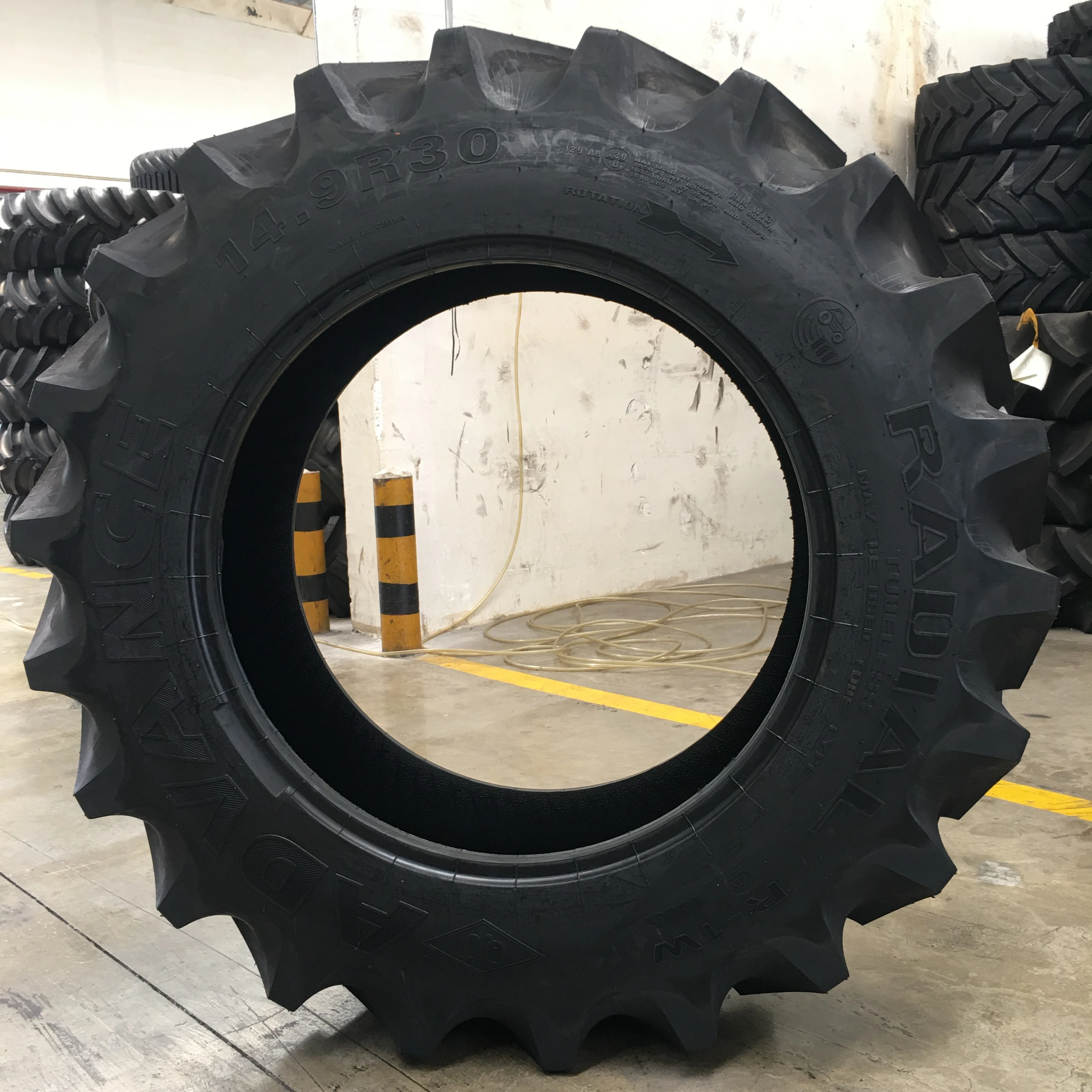 agriculture machinery parts spare part tractor tyre 620/70R42 TL R-1W(160D)
