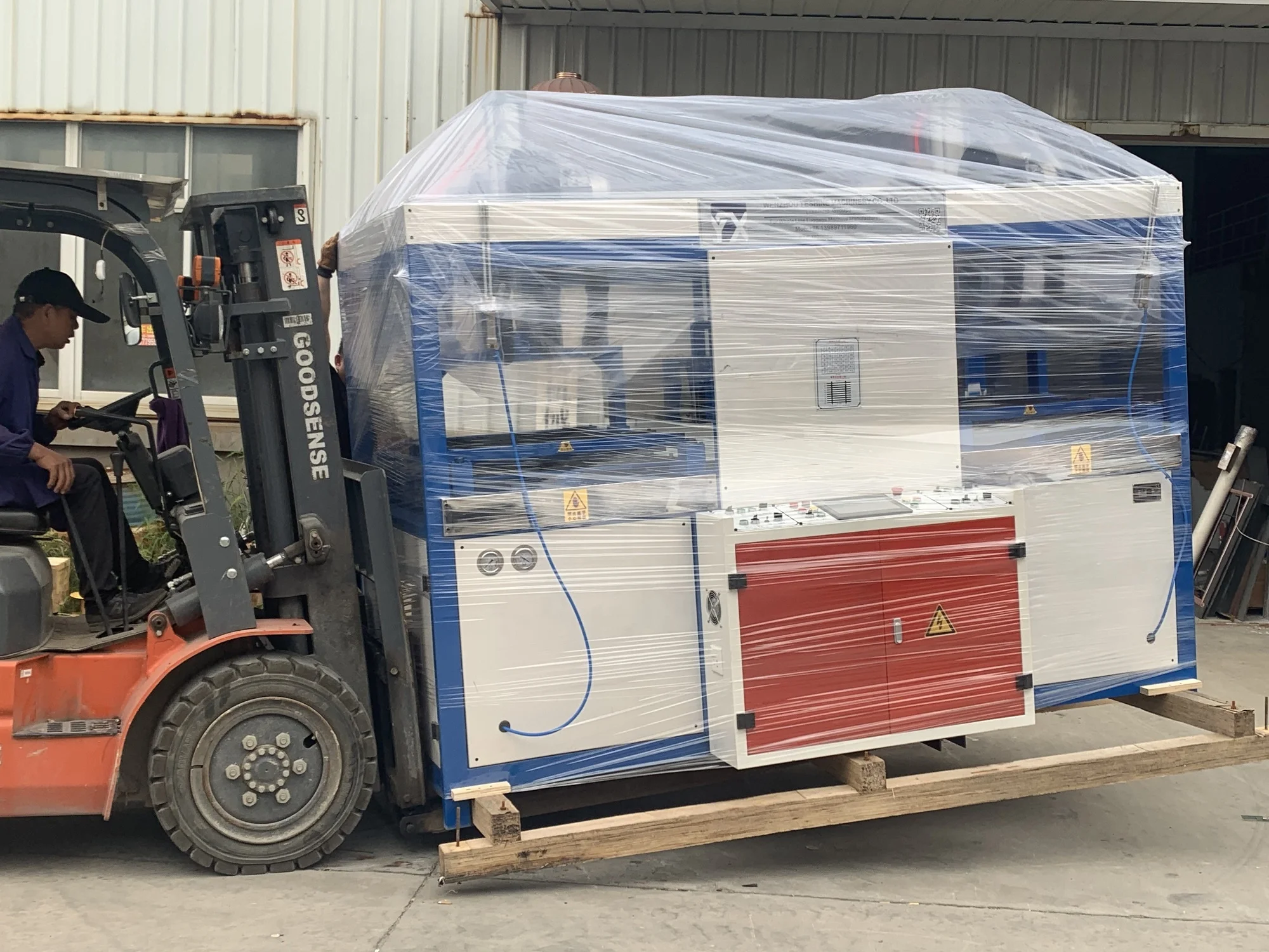 YESHINE Quality ABS PC Luggage vacuum forming machine for children suitcase