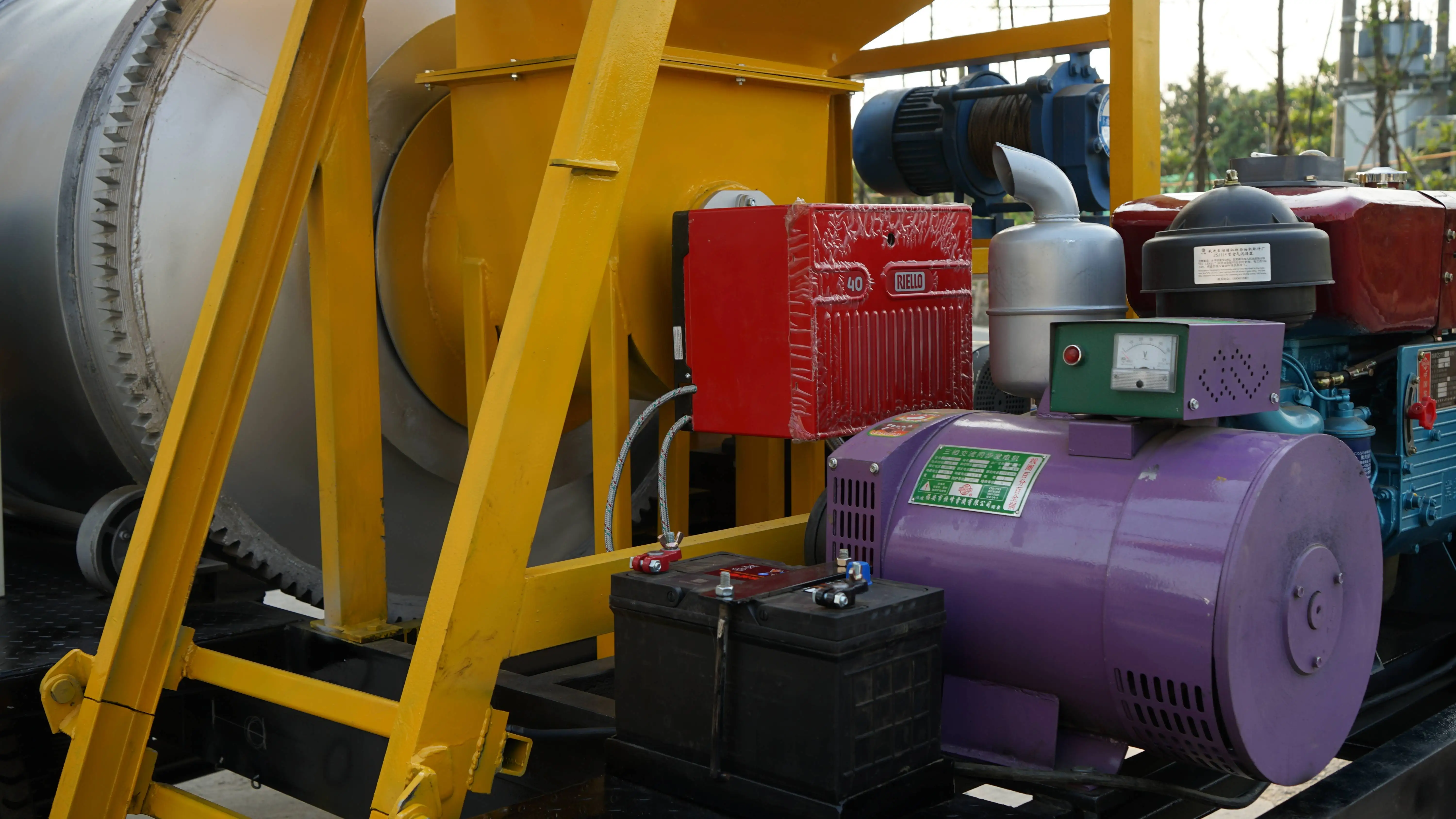 Professional 2022 New Portable asphalt mixer Hot recycling production of asphalt Pavement repair vehicle