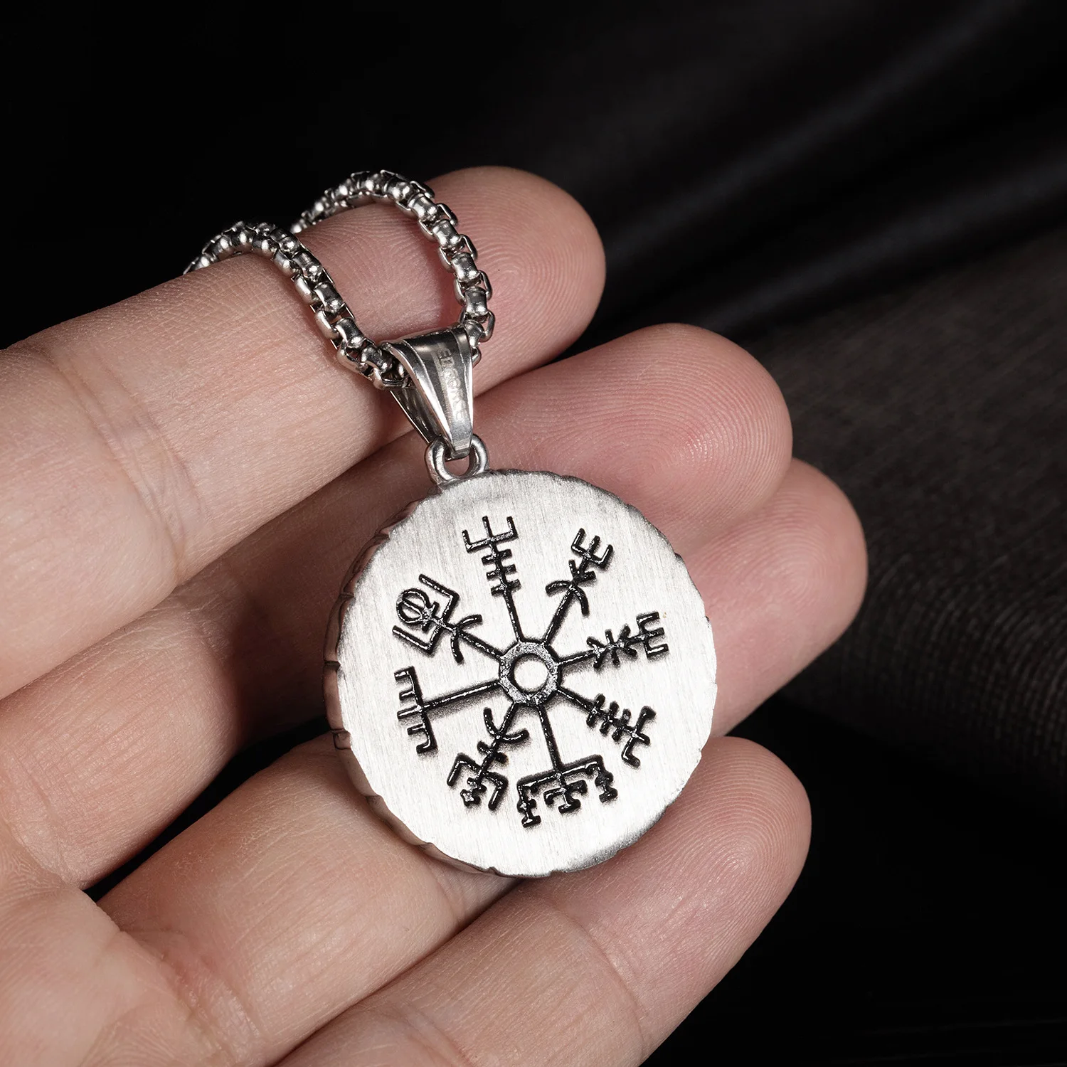 Custom Ancient Silver Amulet Norse Viking Vegvisir Retro Triangular Rune Pendant Necklace for Men