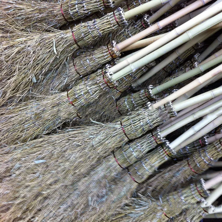 China Manufactures Garden Long Handle Bamboo Leaf Hand Broom And Dustpan Halloween Witches Broom Wholesale