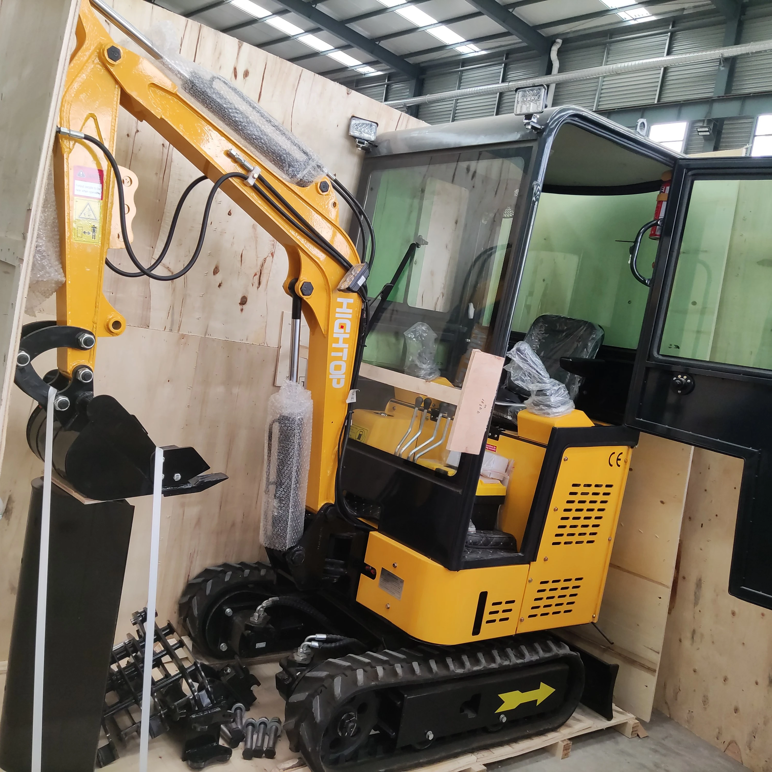 China Best Quality Crawler Excavator Euro5 Engine Mini Digger