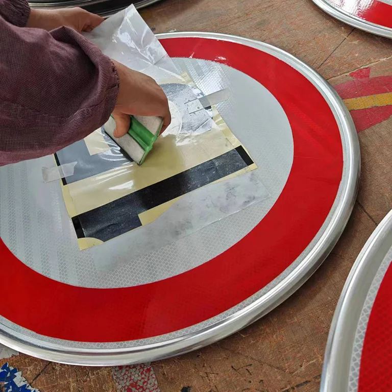 Custom Aluminum Composite Safety Warning Reflective Signs Board Red Triangle Round Square LED Traffic Road Sign