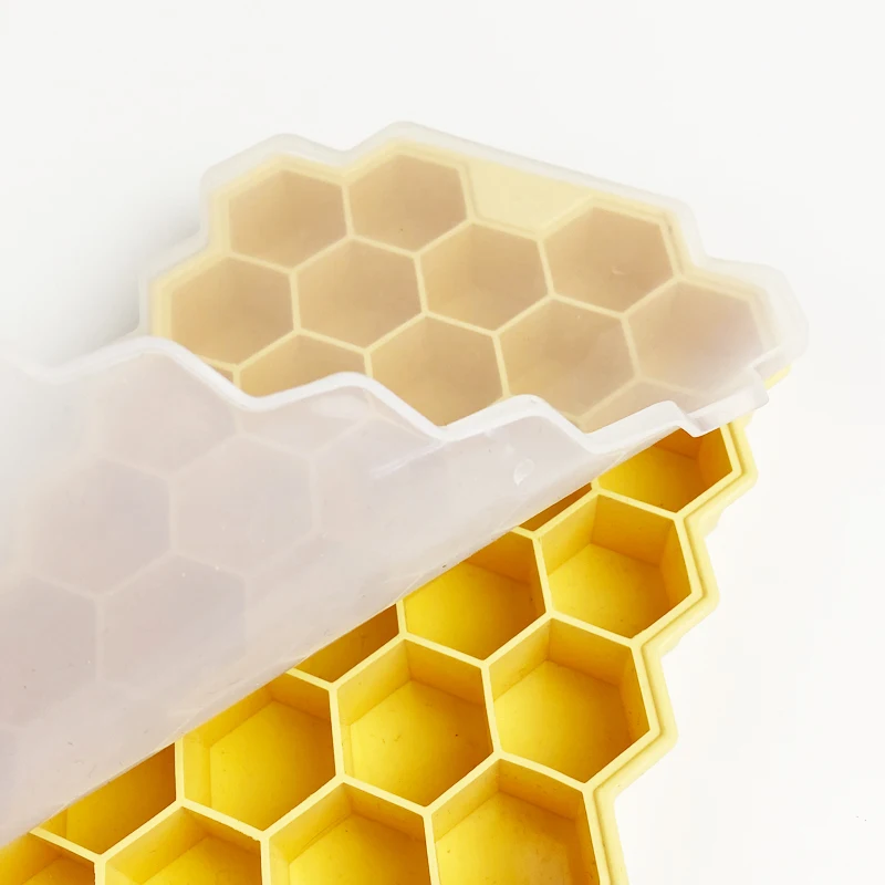 37 Cavity High Quality Hexagon And Honeycomb Shape Mini Ice Cube Tray Ice Maker with Lids For Children Beverage