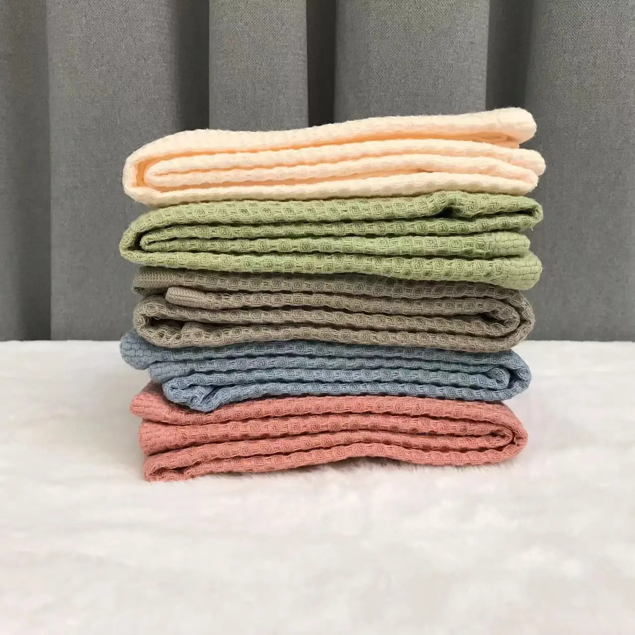 Custom  Logo Waffle Towel Cotton High absorbent Quick Dry waffle kitchen waffle towel weave drying Hotel Bath Towel