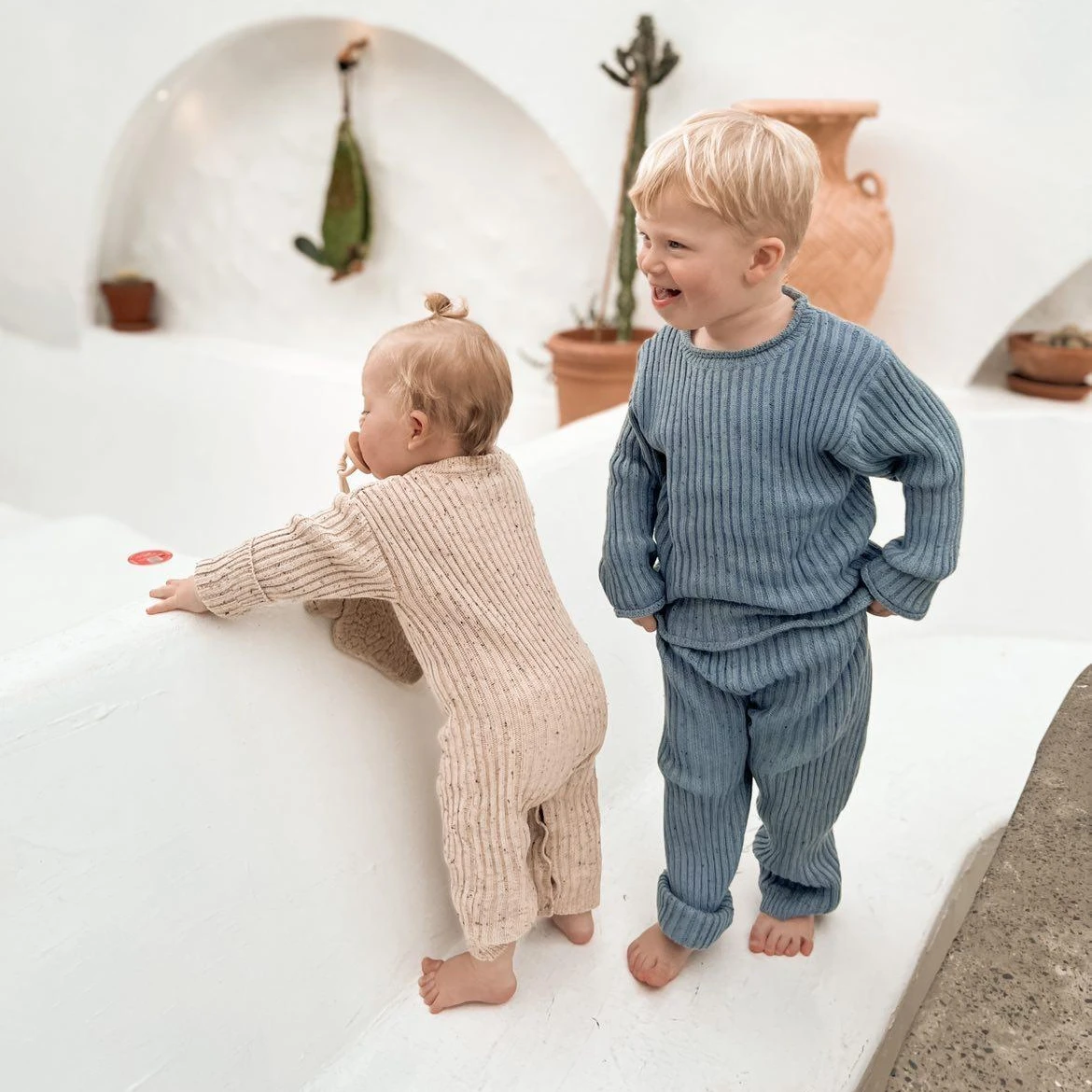 Mildream Custom Warm knitted sweater kids cloths sets Sprinkle 100% cotton kids knit sweater set for baby and child