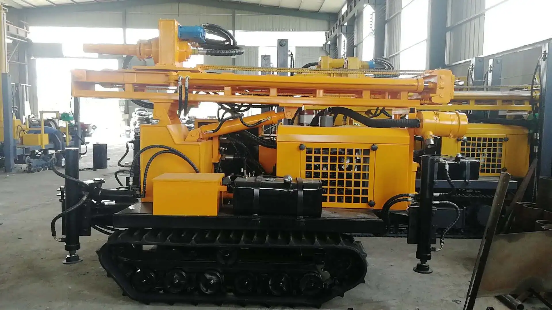 150 м глубина KS150R гусеничная трековая установка для бурения