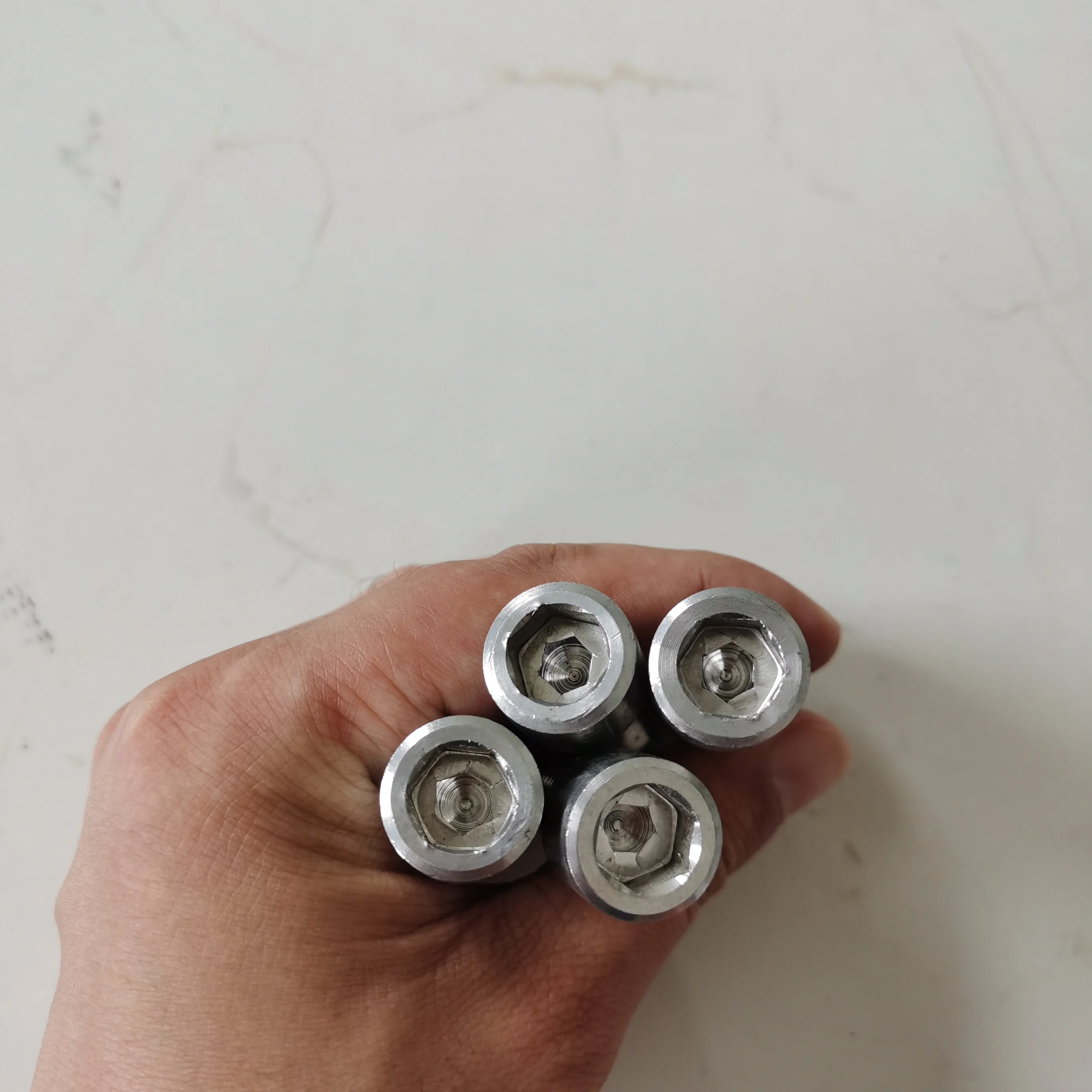 ASME  ISO  DIN   SOCKET HEAD CAP SCREW  Inconel 718 UNS N07718 W.Nr.2.4668