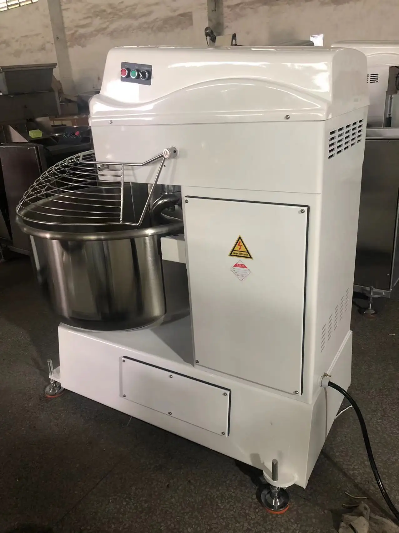 75KG New Commercial Bakery Equipment Industrial Dough Spiral Dough Mixer for Hotels Restaurants Pizzas/Cakes/Breads for Flour