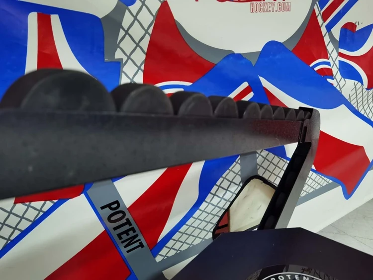 Widely Used Superior Quality Passing Aid Ice Hockey Trainer Puck Passer