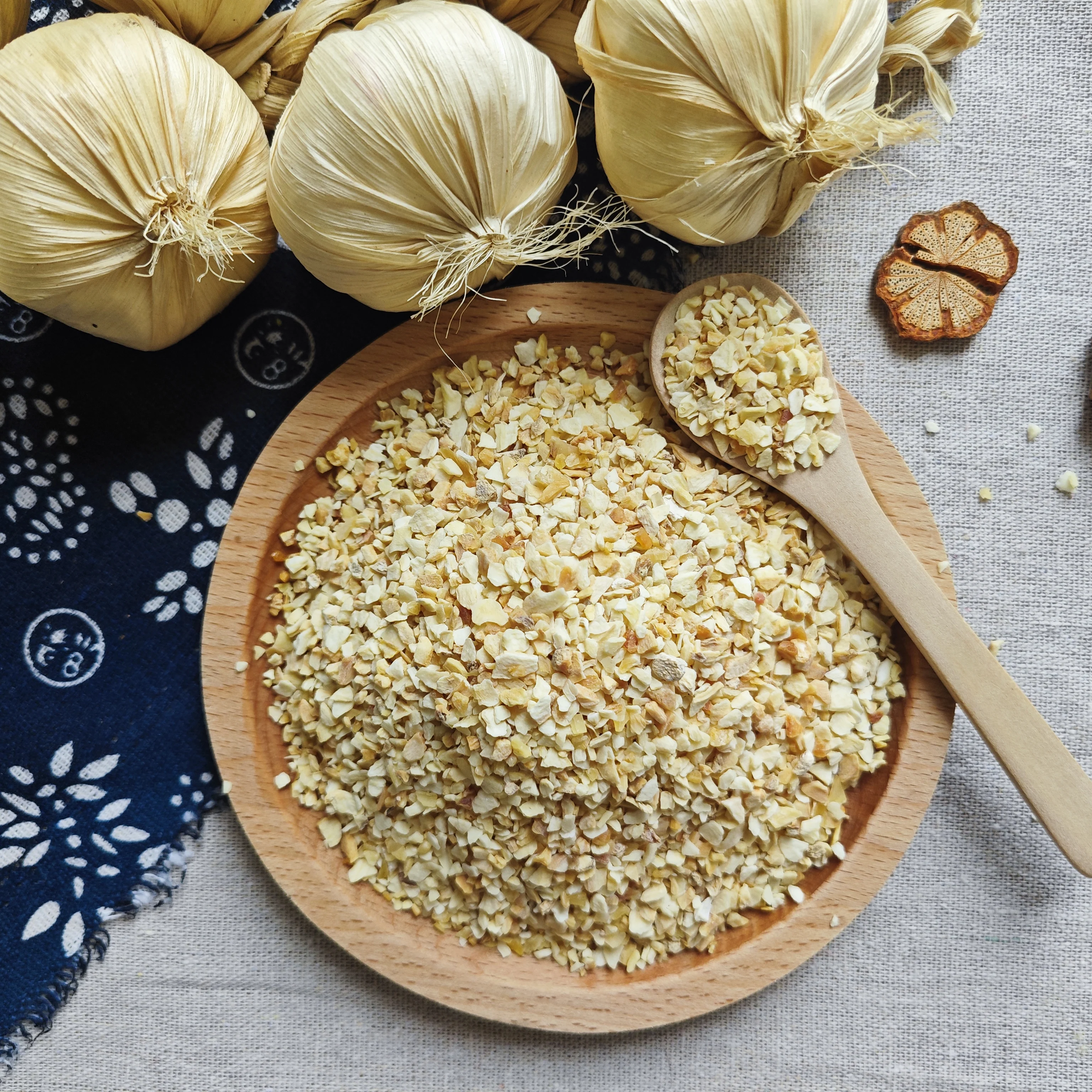 High Quality Air-Dried Garlic Granules Spicy Packaging From China Low Price Dehydrated Garlic Root Baked Processing Type