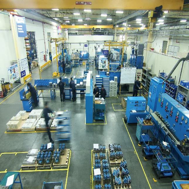 Customizable Handy-Sized Permanent Marker: Slim Barrel, Bright Multicolor for Office and School Use