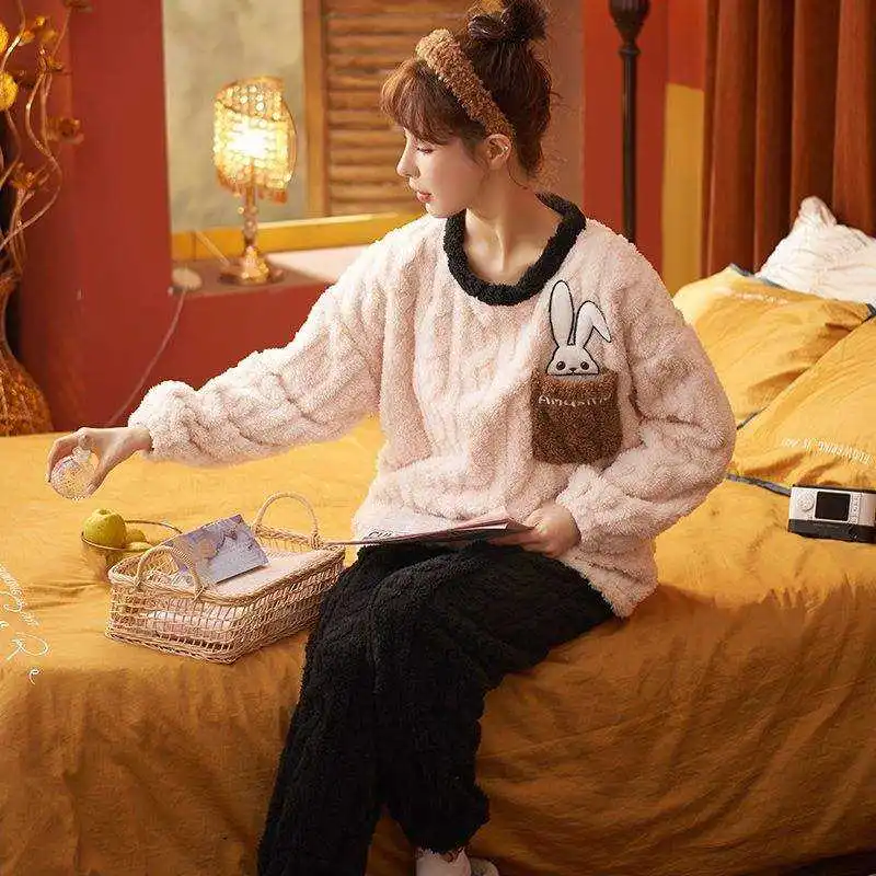 Supplier Winter Pajamas Women Set Classic Flannel Warm Home Clothes Simple Style Pullover Round Neck Pajamas