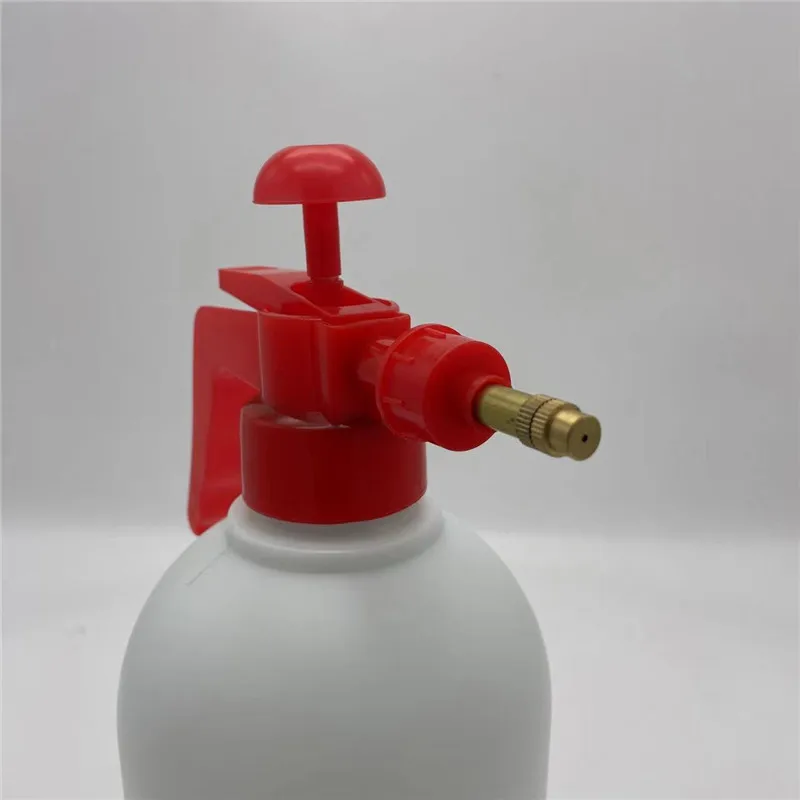 Red practical and affordable garden sprayer nozzle can switching spray mode watering nozzle