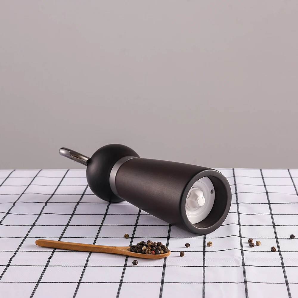 Christmas Gifts New Deer Shape Design Spice Mills Beech Wood Manual Salt and Pepper Grinder