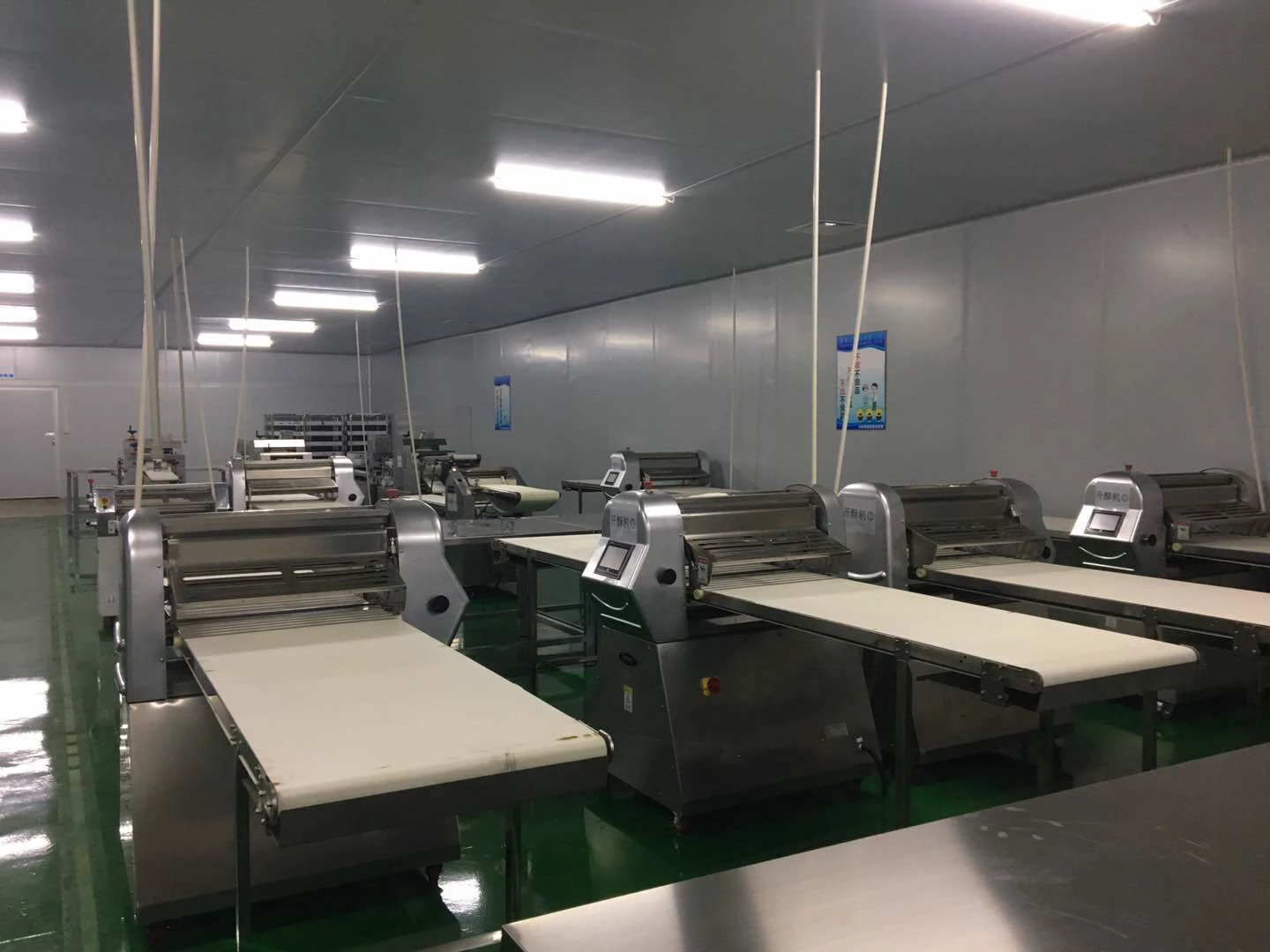 automatic dough roller pizza press for flat bread automatic dough sheeter roller