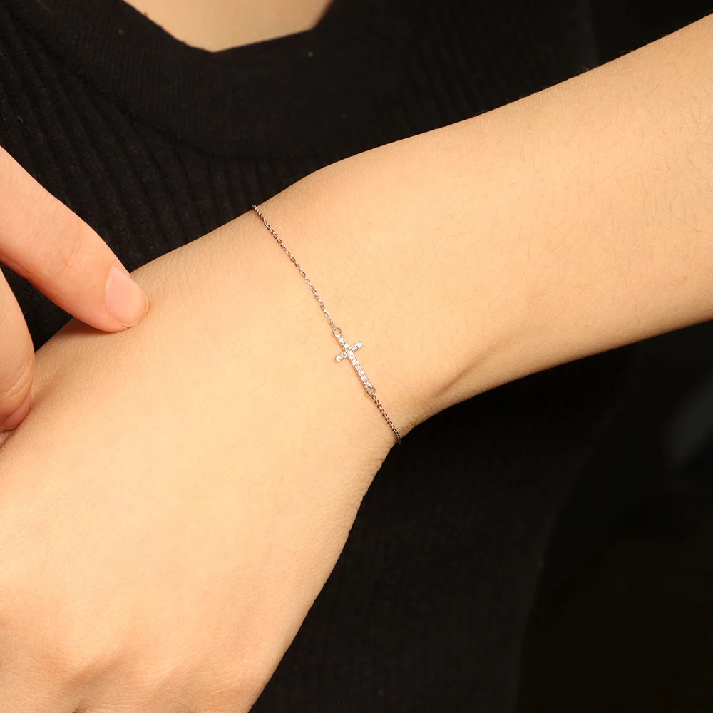Chris April custom solid gold 18k 14k 9k cross charm round brilliant cut diamond bracelet
