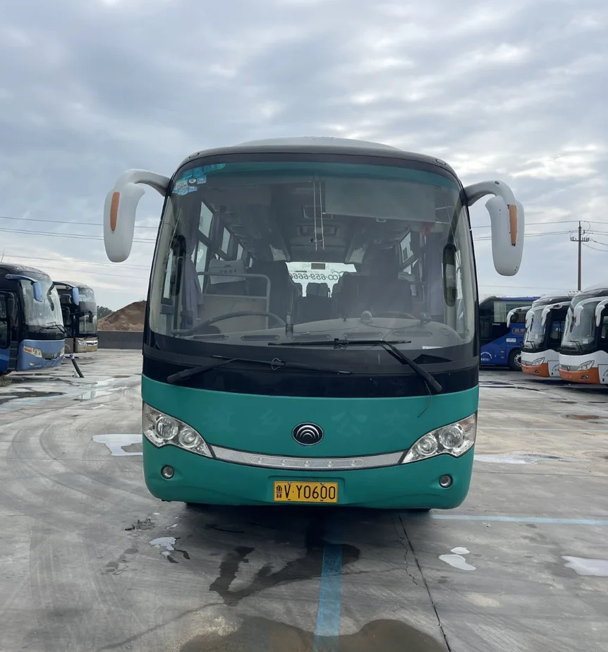 2015 30-Seater Yu tong 6758 Coach Bus with Yuchai 4EG180-40 Engine and Steel Chassis Used City Buses