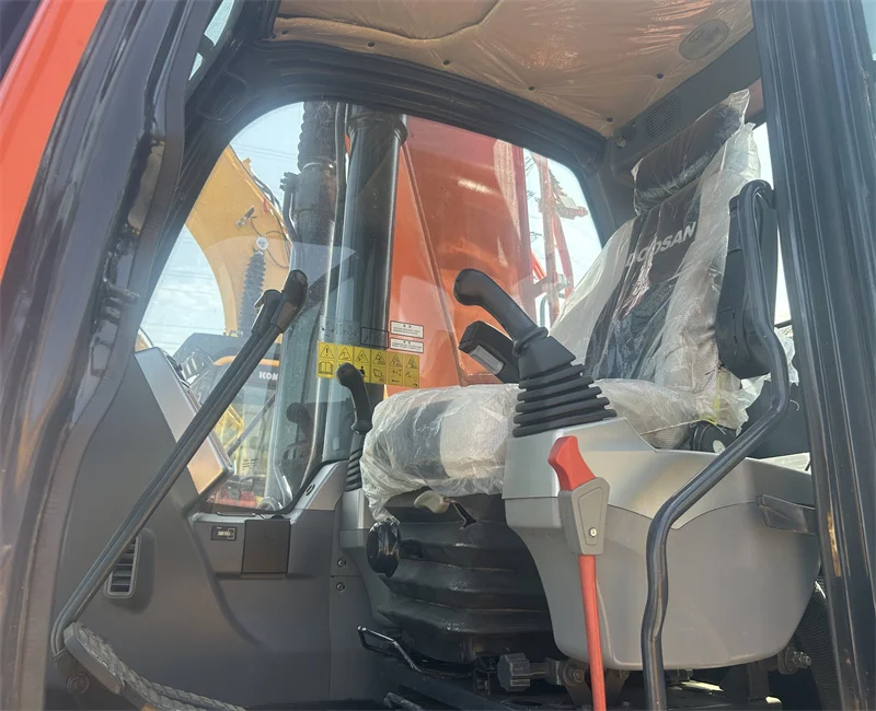 Wholesale Price On time delivery doosan dx300LC-9C excavator good condition used doosan dx300 excavator  final drive for sale