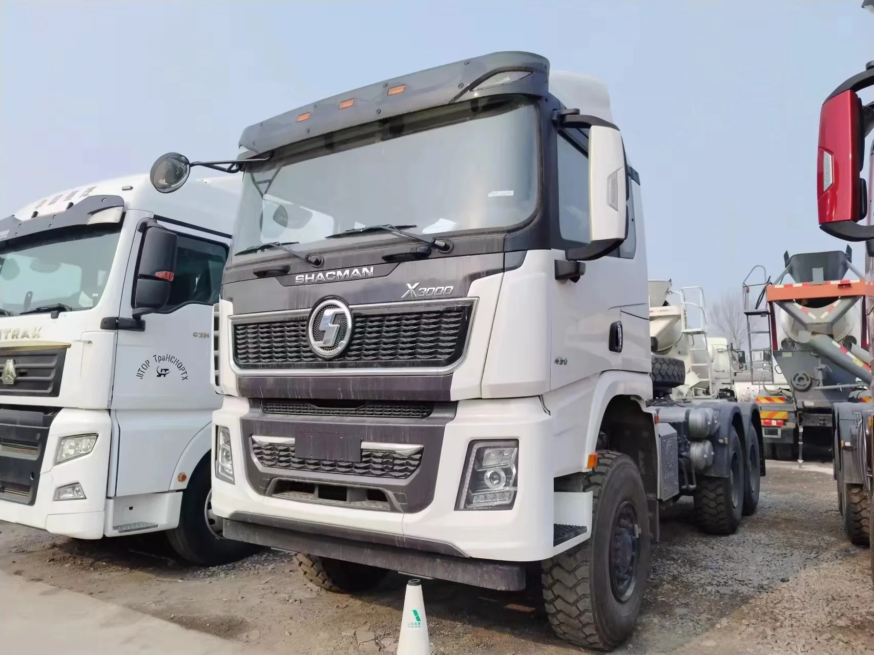 Shacman F3000 головка для трактора 6x4 10 колесная продажа